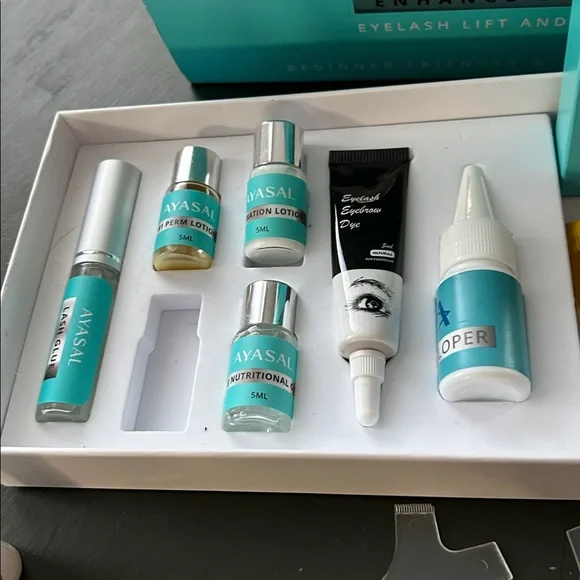 Ayasal and Mellucci Eyelash Lift and Tint Kit bundle - Picture 2 of 10